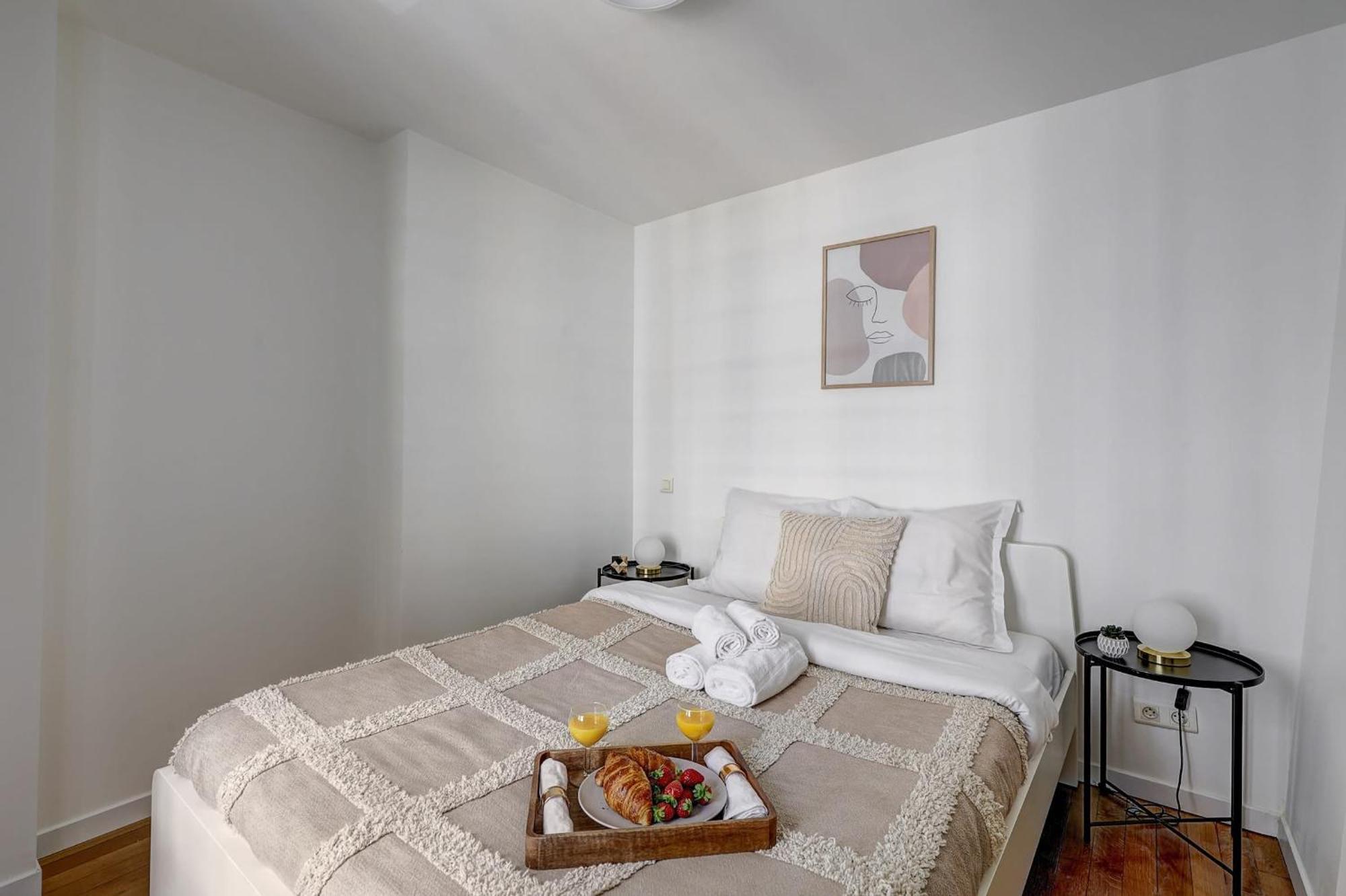 Champs-Elysees - 2Br With Balcony - Cityapartmentstay Париж Екстериор снимка